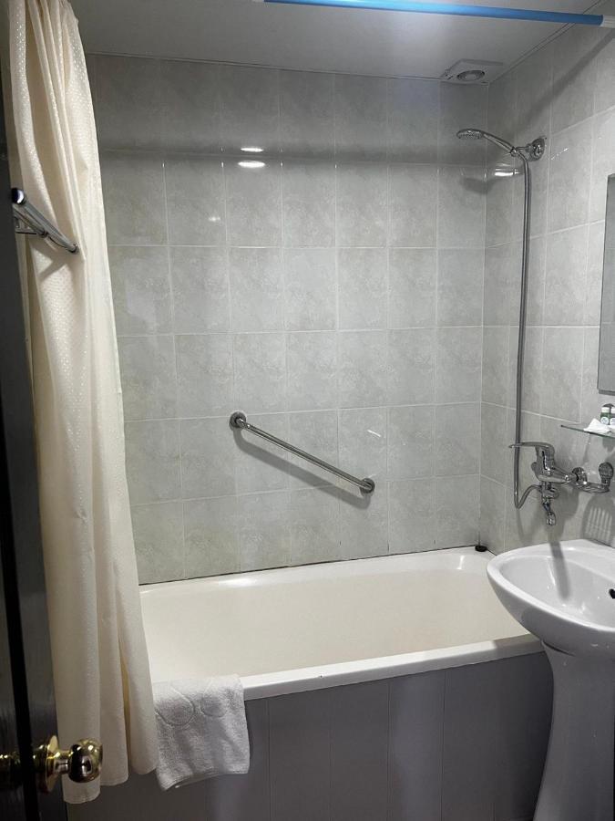 Temurkhan Hotel Tasjkent Exteriör bild