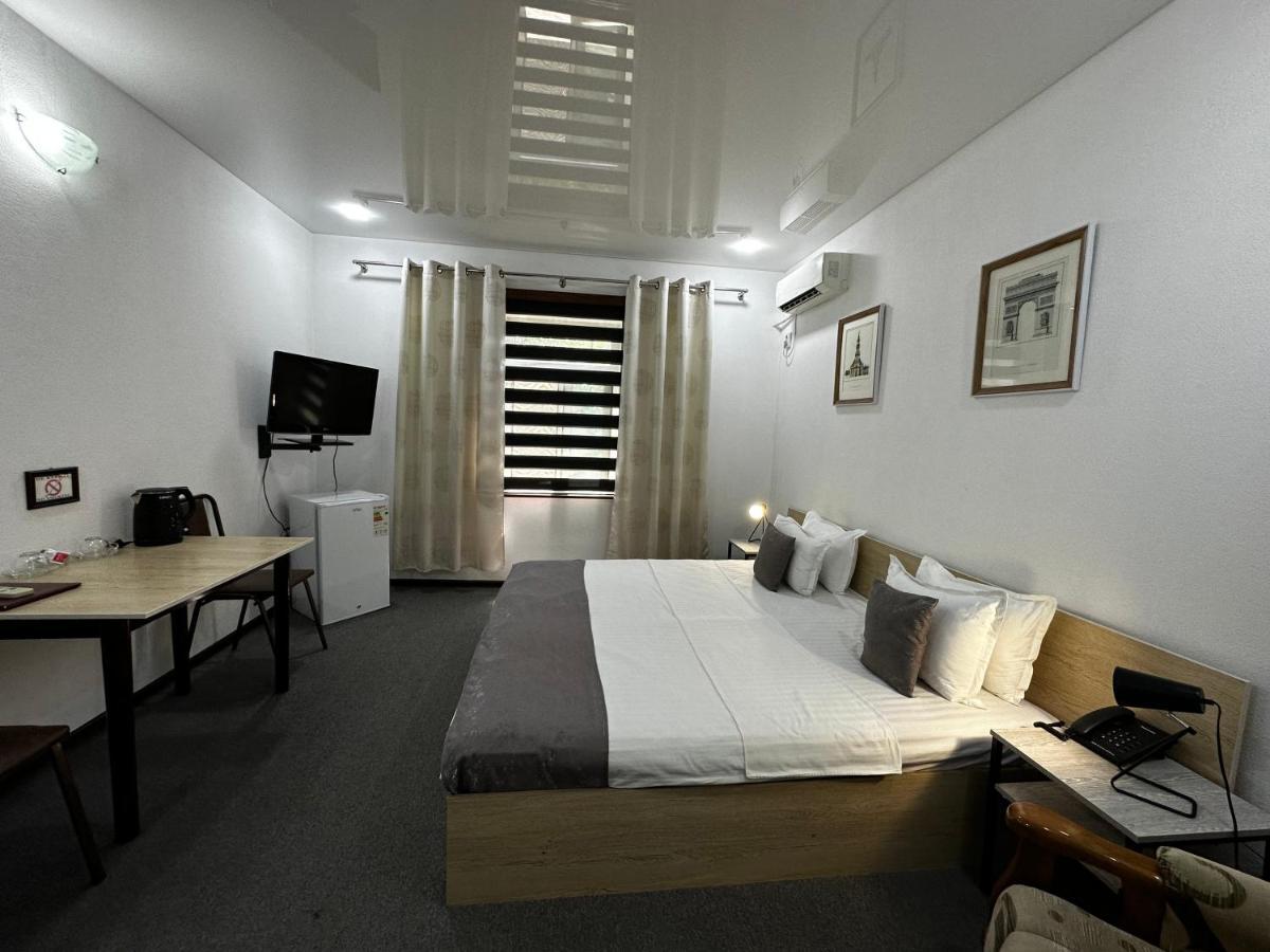 Temurkhan Hotel Tasjkent Exteriör bild